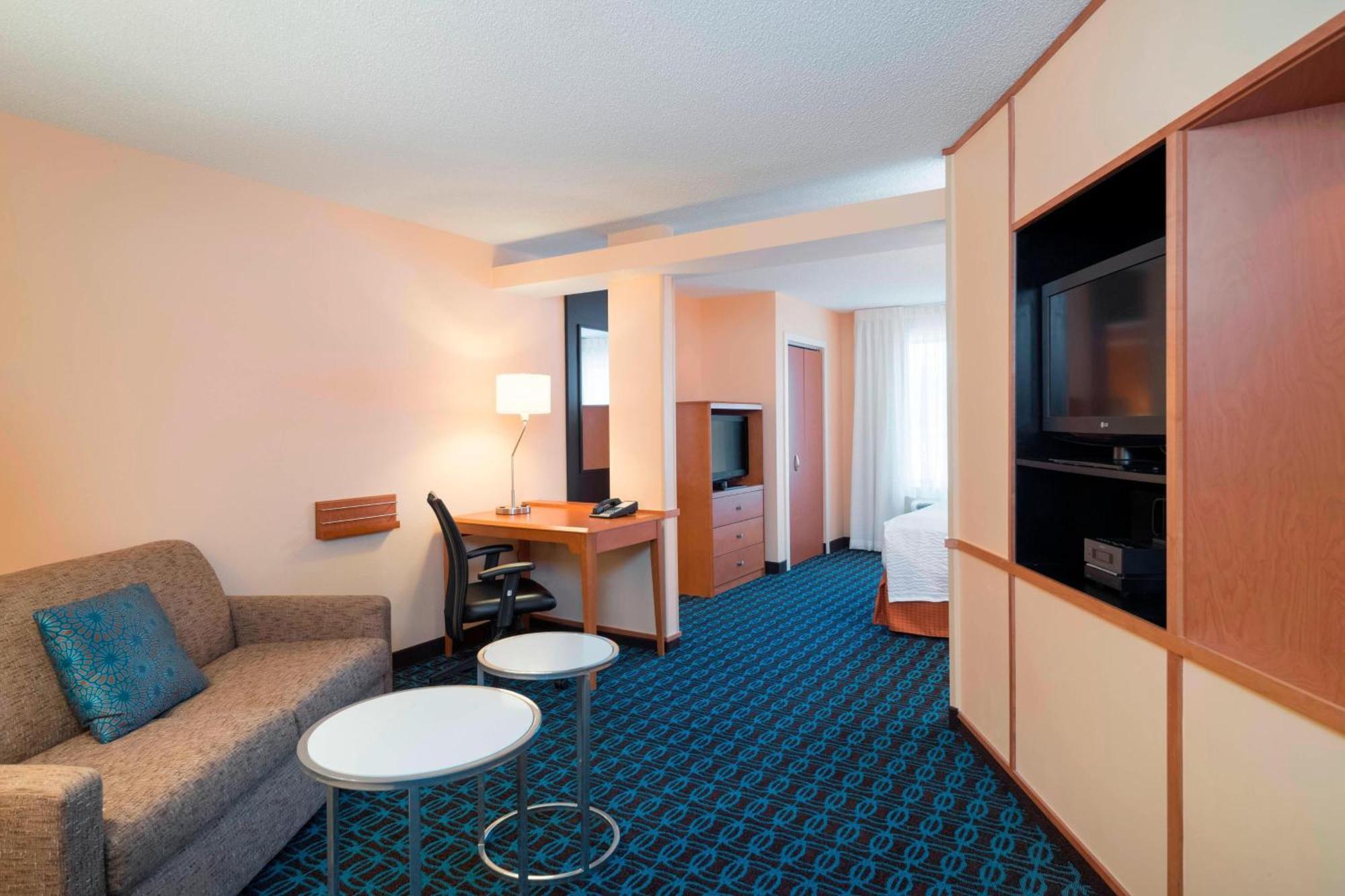 Fairfield Inn & Suites By Marriott State College Exterior foto