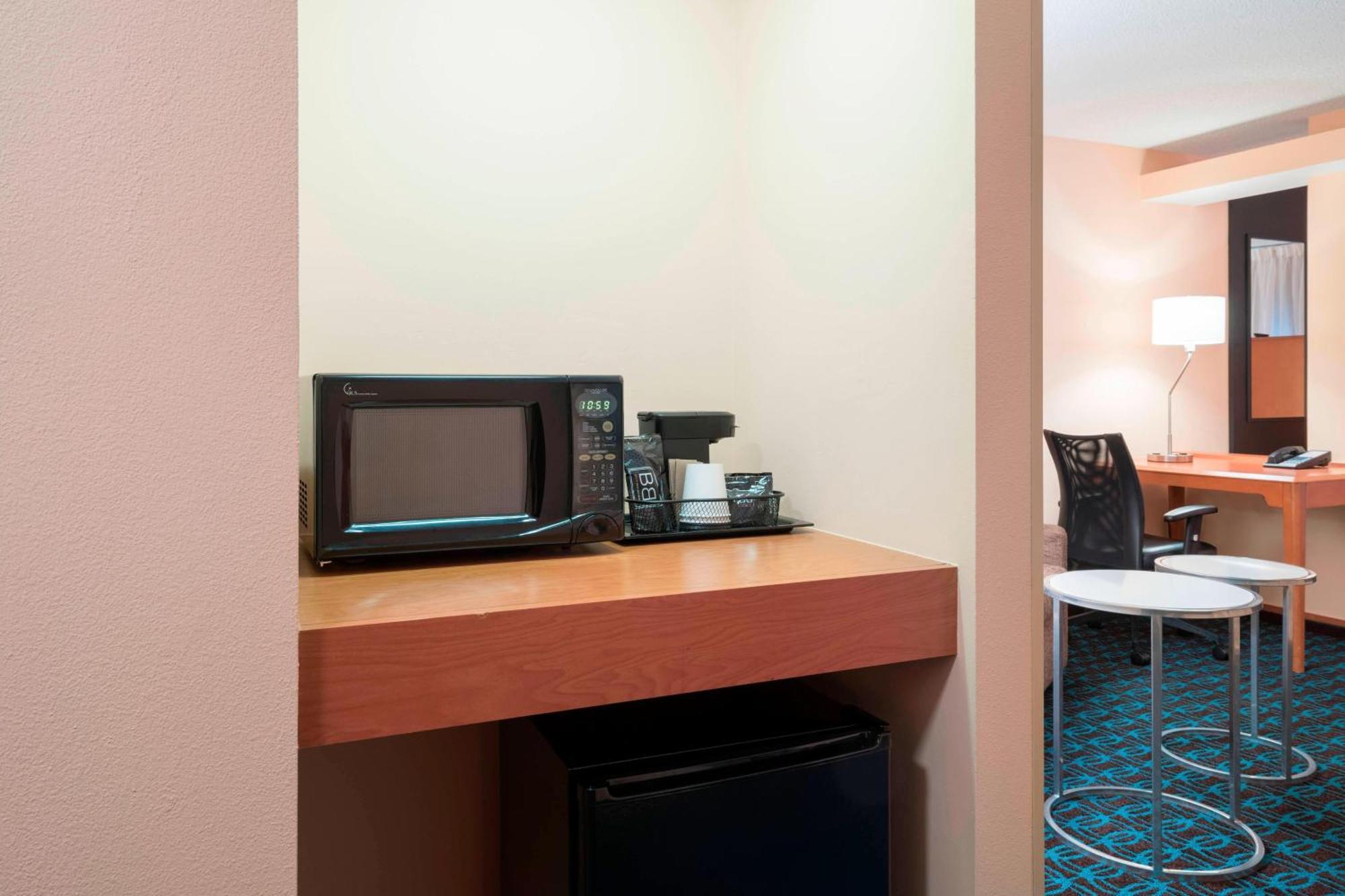 Fairfield Inn & Suites By Marriott State College Exterior foto