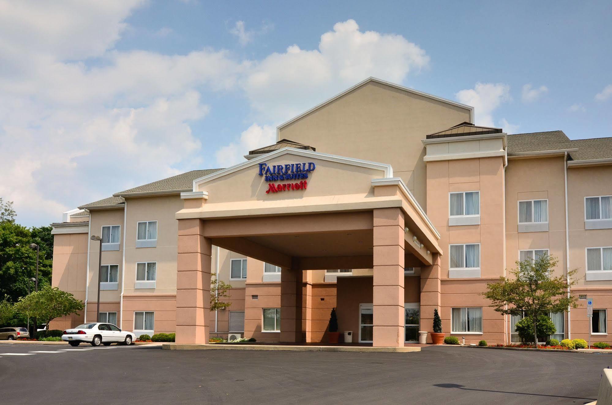 Fairfield Inn & Suites By Marriott State College Exterior foto